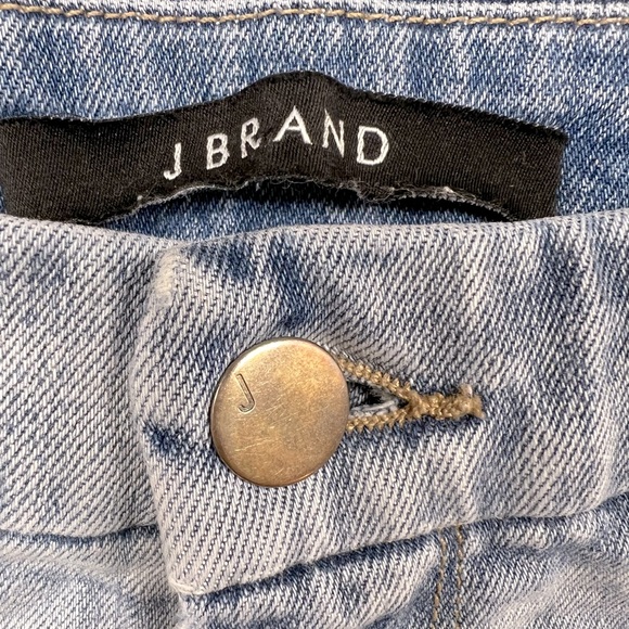 J Brand Mila denim shorts. - Picture 4 of 5